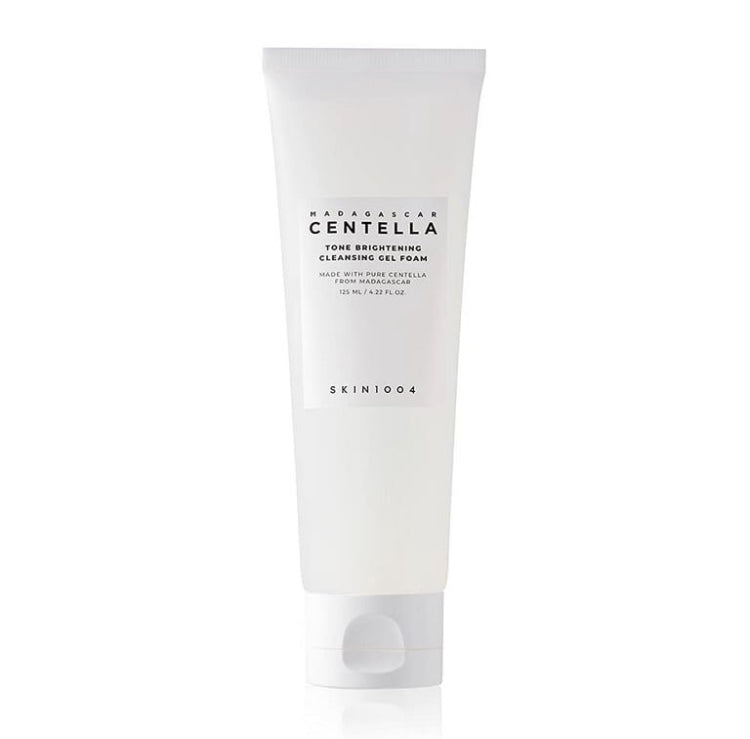 غسول رغوي للتفتيح Centella tone brightening cleansing gel foam